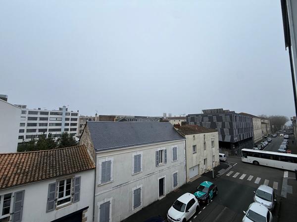 Appartement La Roche Sur Yon 1 pièce(s) 24.75 m2