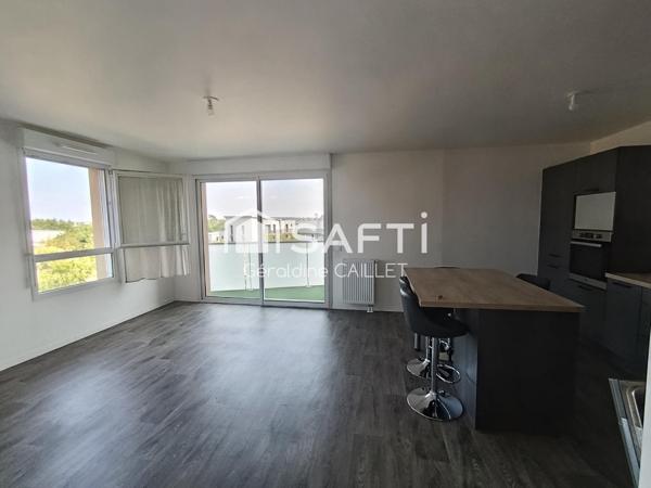 Lumineux T3 de plus de 65 m² avec terrasse