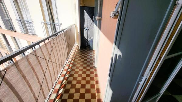 La Joliette, beau T3 56 m² avec balcon