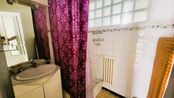 La Joliette, beau T3 56 m² avec balcon