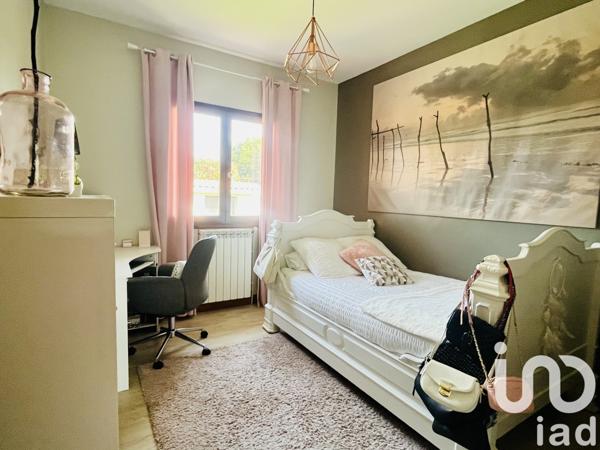 Maison à vendre 6 pièces 153 m² Saint-Loubès