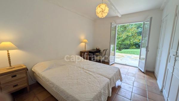 Maison à vendre 7 pièces MOUGUERRE (64), 5 chambres, 230 m²