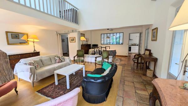 Maison à vendre 7 pièces MOUGUERRE (64), 5 chambres, 230 m²