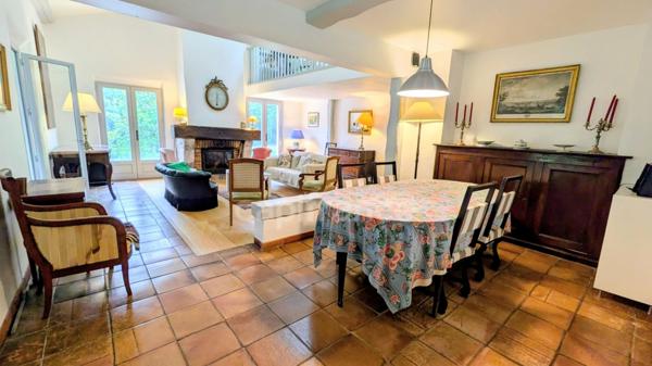 Maison à vendre 7 pièces MOUGUERRE (64), 5 chambres, 230 m²