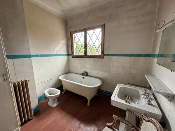 Maison à vendre 8 pièces RION DES LANDES (40)