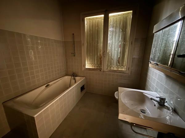 Maison à vendre 8 pièces RION DES LANDES (40)