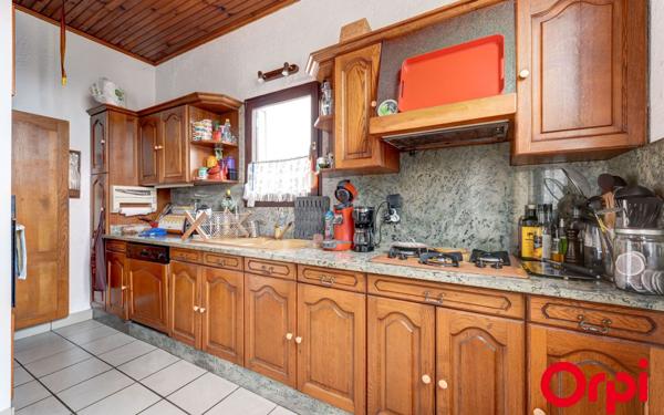 Maison à vendre    4 pièces • 96,30 m2 Villeurbanne