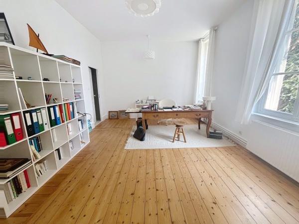 Maison individuelle Béthune Secteur Autres villes du Nord 350 m²