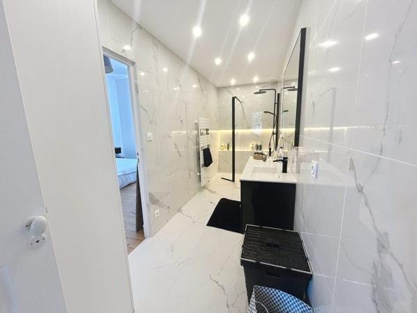 Maison individuelle Béthune Secteur Autres villes du Nord 350 m²