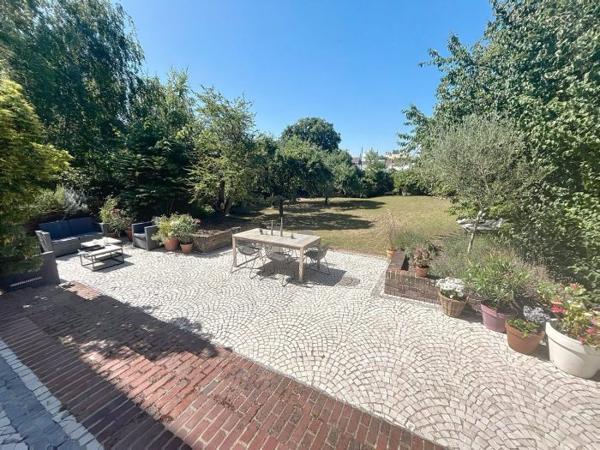 Maison individuelle Béthune Secteur Autres villes du Nord 350 m²