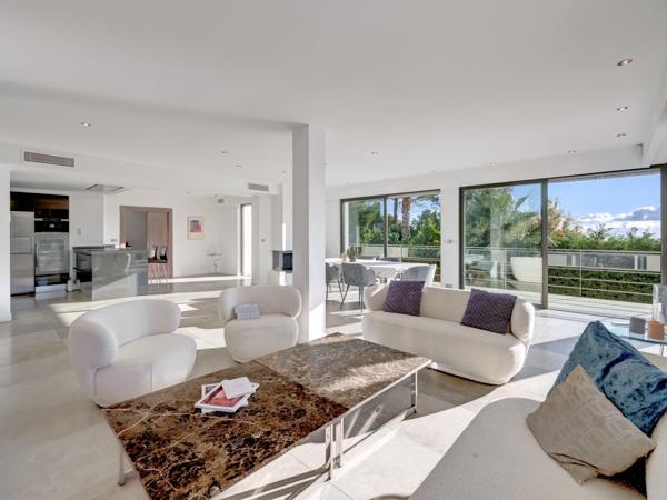 Vente Maison contemporaine Vallauris 5 Pièces 265 m²