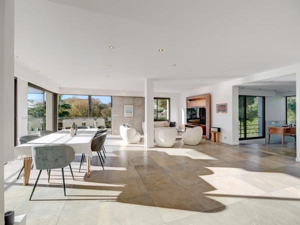 Vente Maison contemporaine Vallauris 5 Pièces 265 m²