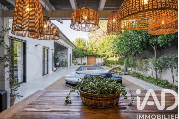 Maison à vendre 5 pièces 136 m² Le Castellet