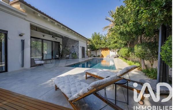 Maison à vendre 5 pièces 136 m² Le Castellet