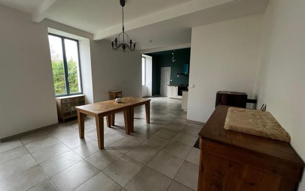 Maison à vendre    4 pièces •  Semussac