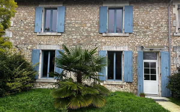 Maison à vendre    4 pièces •  Semussac