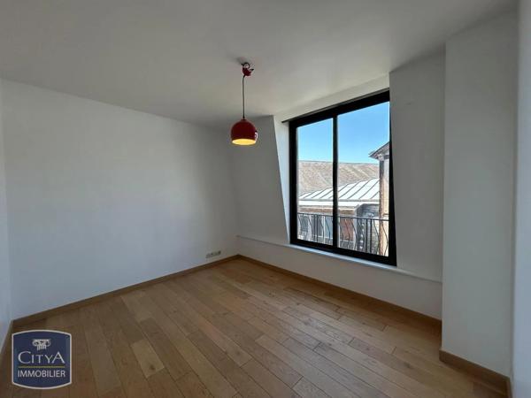 Appartement à louer 2 pièces 52.36m² Blois (41000)
