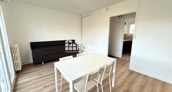 Location Appartement meublé 3 pièces 54 m² - Cognac 16100