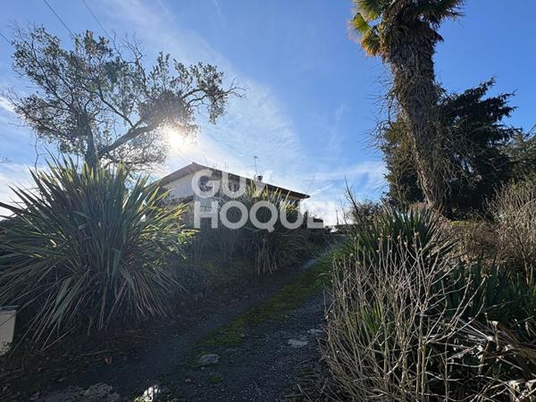 Ensemble immobilier aux multiples visages proche Saint-Sever