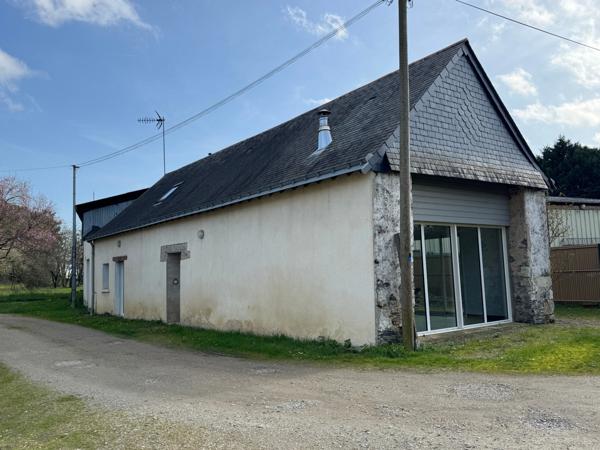 Maison à vendre maison vie de plain-pied + hangars loués avec rendement locatif