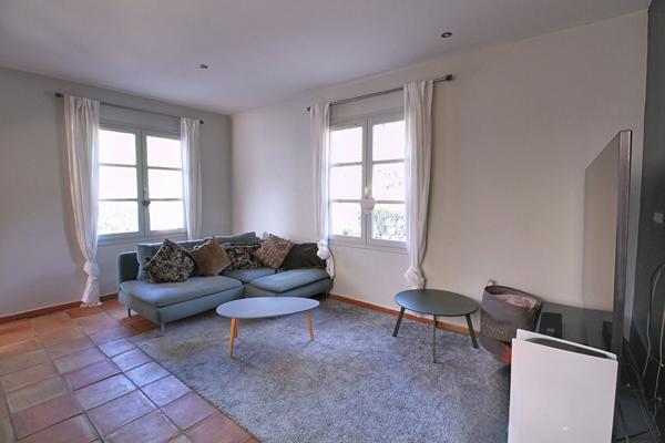 À VENDRE EN EXCLUSIVITÉ - Maison Néo-Provençale d'Exception à Figanières - 6 Chambres, Piscine et Terrain de 6440 m²