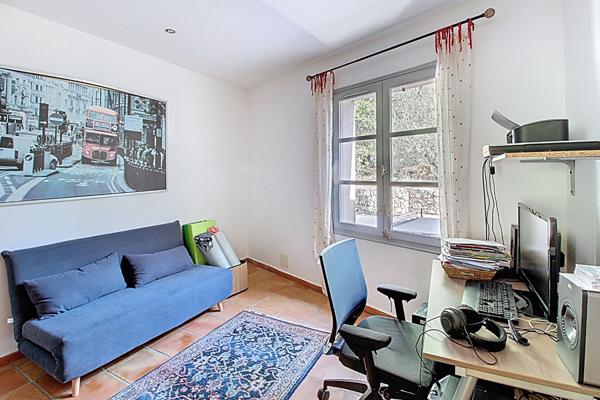 À VENDRE EN EXCLUSIVITÉ - Maison Néo-Provençale d'Exception à Figanières - 6 Chambres, Piscine et Terrain de 6440 m²