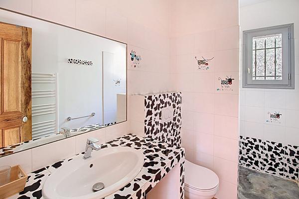 À VENDRE EN EXCLUSIVITÉ - Maison Néo-Provençale d'Exception à Figanières - 6 Chambres, Piscine et Terrain de 6440 m²