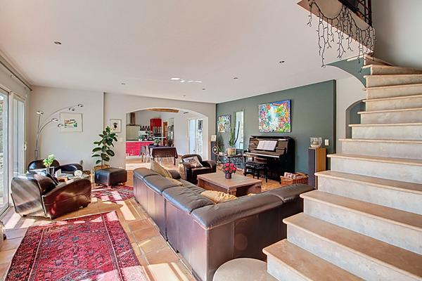 À VENDRE EN EXCLUSIVITÉ - Maison Néo-Provençale d'Exception à Figanières - 6 Chambres, Piscine et Terrain de 6440 m²