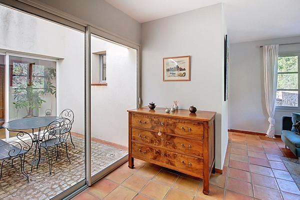 À VENDRE EN EXCLUSIVITÉ - Maison Néo-Provençale d'Exception à Figanières - 6 Chambres, Piscine et Terrain de 6440 m²