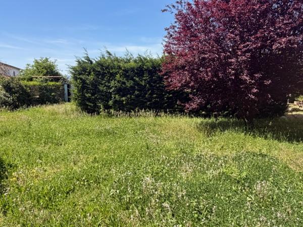 Bonson (42160) MAISON FAMILIALE AVEC FORT POTENTIEL TERRAIN CONSTRUCTIBLE DE 1700M²