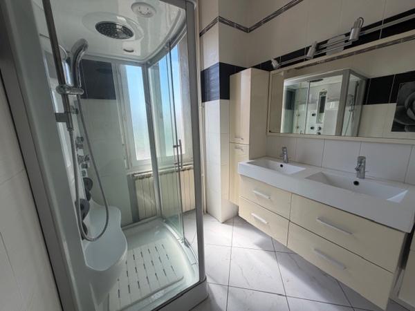 Bonson (42160) MAISON FAMILIALE AVEC FORT POTENTIEL TERRAIN CONSTRUCTIBLE DE 1700M²