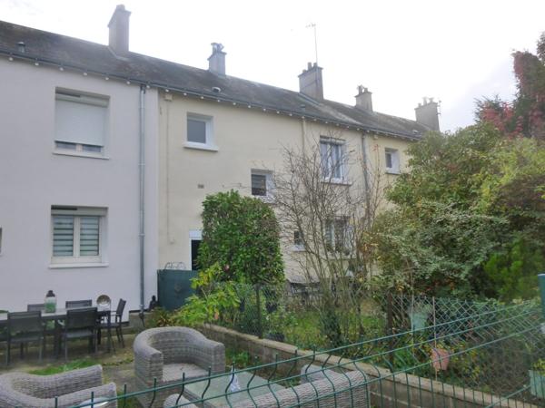 À vendre - Maison mitoyenne 2 côtés, 4 pièces située à Saint-Avertin (37550)