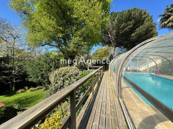 Maison à CHOLET, 49300 - 7 pièces 208m²