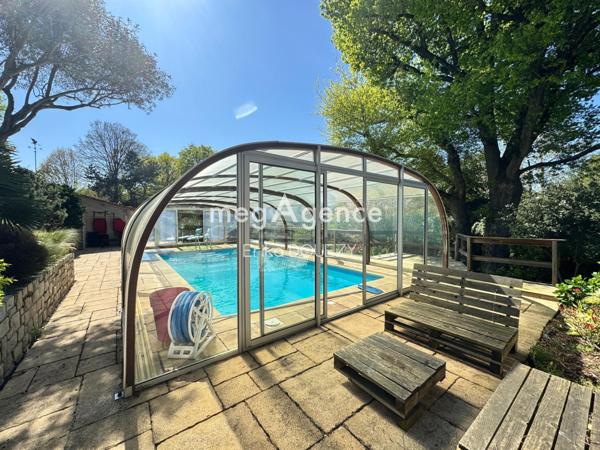 Maison à CHOLET, 49300 - 7 pièces 208m²