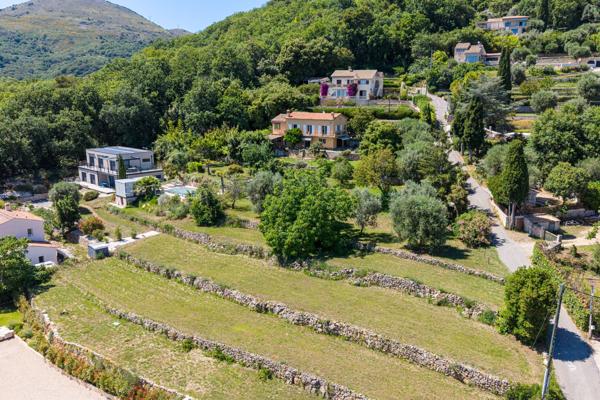 Vente Maison provençale de luxe Vence 8 Pièces 141 m²
