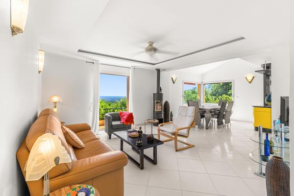Vente Maison provençale de luxe Vence 8 Pièces 141 m²