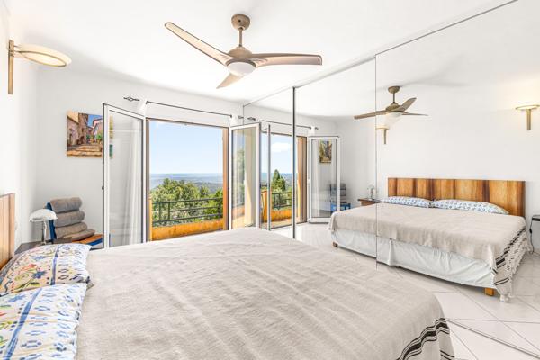 Vente Maison provençale de luxe Vence 8 Pièces 141 m²