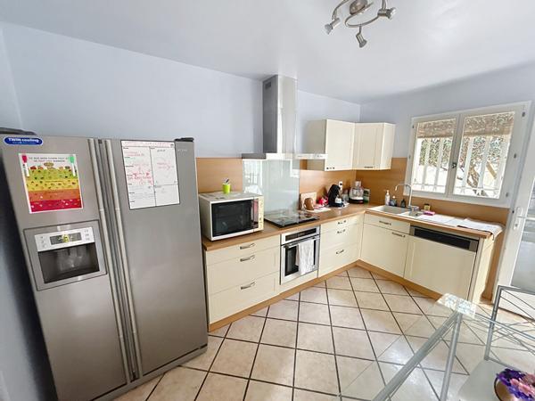 Maison a vendre a La Valette du Var de  4 pieces, 3 chambres