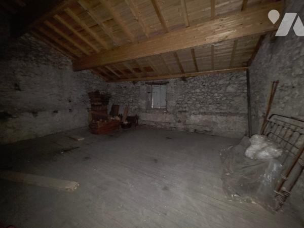 A vendre maison louée 5 pièces 162 m²