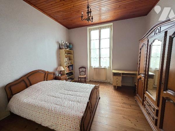 A vendre maison louée 5 pièces 162 m²