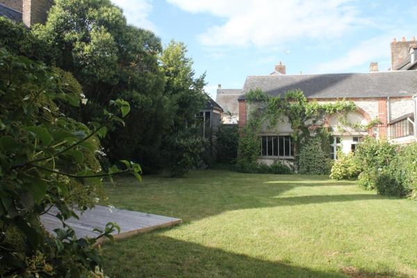 Maison à FRESNAY-SUR-SARTHE, 72130 - 9 pièces 220m²
