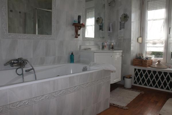 Maison à FRESNAY-SUR-SARTHE, 72130 - 9 pièces 220m²