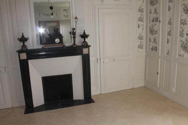 Maison à FRESNAY-SUR-SARTHE, 72130 - 9 pièces 220m²
