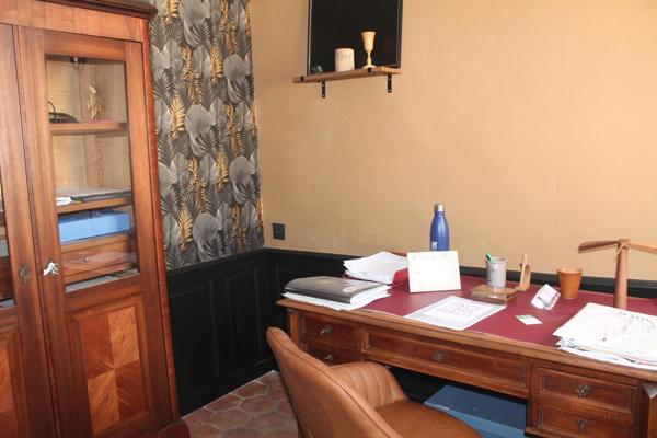 Maison à FRESNAY-SUR-SARTHE, 72130 - 9 pièces 220m²