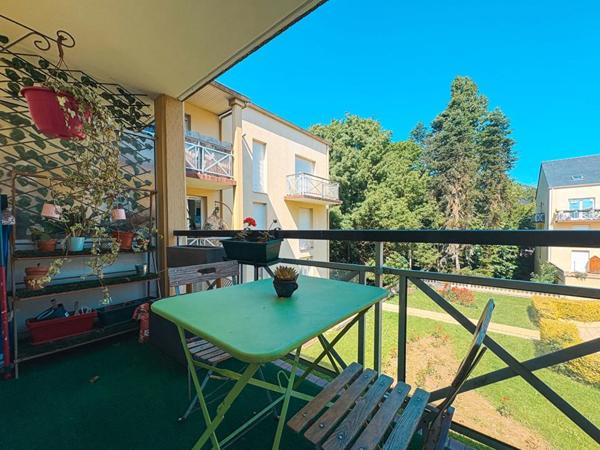 Appartement 2 chambres avec balcon et box - Bord de Sèvres
