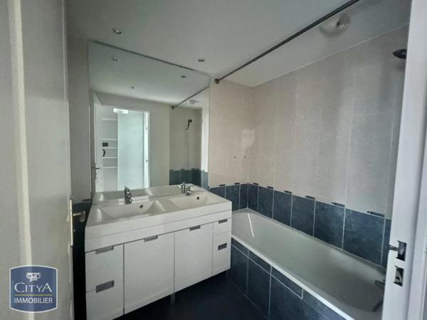 Appartement à louer 3 pièces 63.99m² Saint-Étienne (42000)