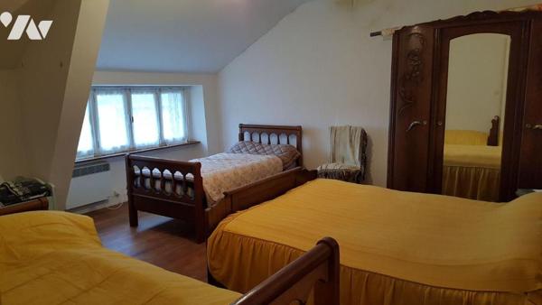 A VENDRE. Maison. ST GEORGES DE ROUELLEY. Sud Manche. Basse Normandie.
En campagne, dans un ha...