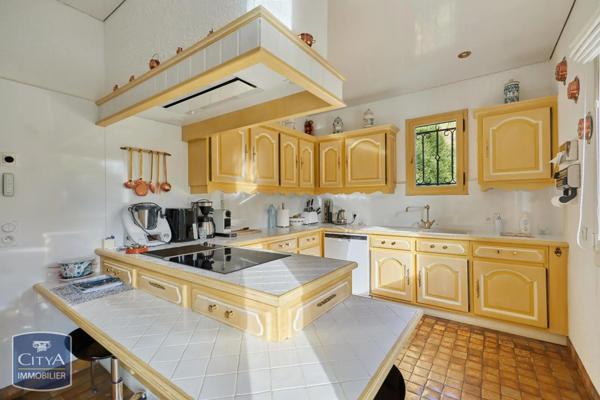 Demeure à vendre 8 pièces 385m²