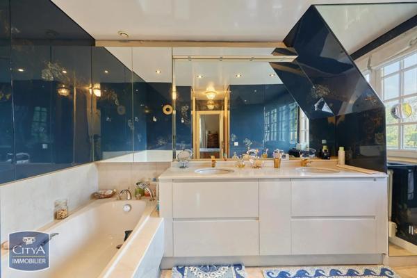 Demeure à vendre 8 pièces 385m²