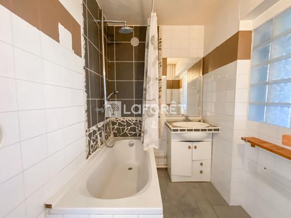 Location appartement Grenoble - 3 pièce(s) - 79 m² - 695 €/mois